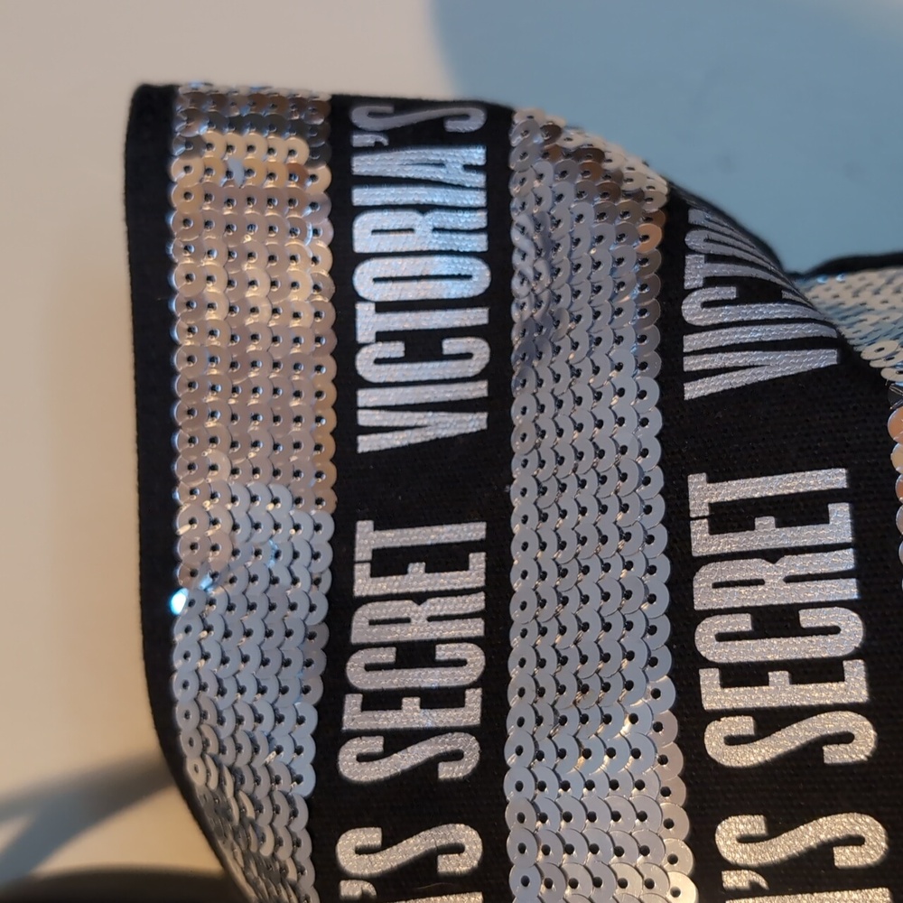 Victoria's Secret Sequin Black & Silver Classic Logo Travel Tote Zipper Top - Picture 3 of 11